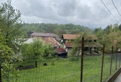 Teren de 900 mp, în Central - 2