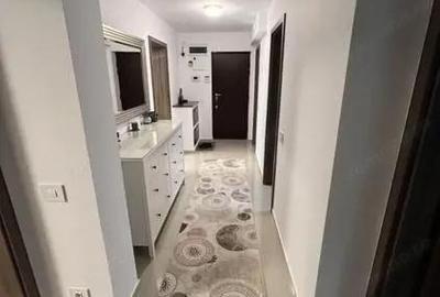 Apartament cu 3 camere decomandat, mobilat în Nerva Traian
