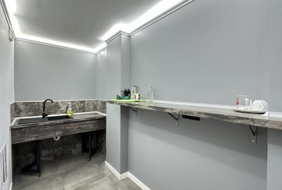 Birou, de 90 mp, în P-ța Victoriei - 11