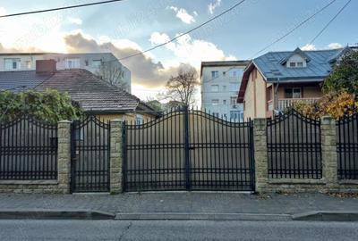 Vand casa str. Buciumului (zona Nord) - 1