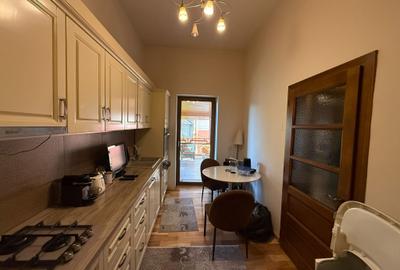 Apartament 4 camere,decomandat,etaj 1 + curte privata,zona ultracentrală Apartament 4 camere,decomandat,etaj 1 + curte privata,zona ultracentrală - 18