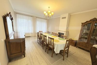 Casă cu 7 camere cu Teren 566 Mp în Nord