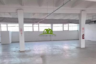 Spațiu comercial, de 2,400 mp, în Central - 10