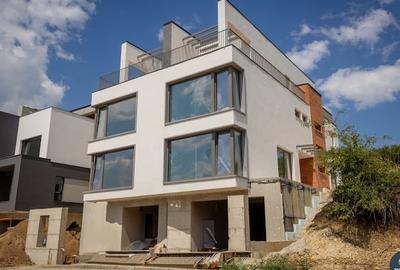 Duplex de vanzare