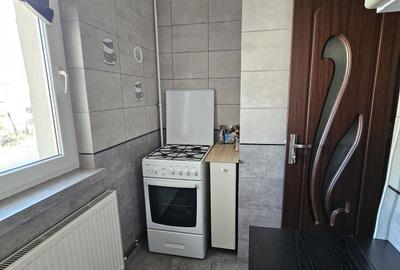 Garsonieră decomandată în Rovine - 7