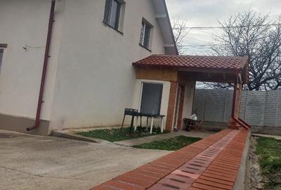 Casă cu Teren 1300 Mp în Leordeni - 3