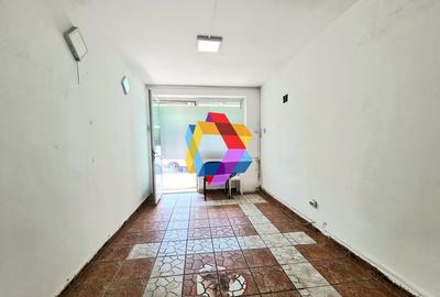 Spatiu comercial de vânzare cu vad Brașov - 55 mp # plus-imo.ro - 1