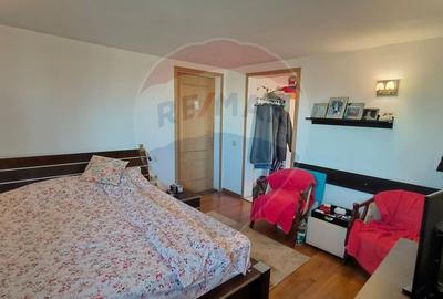 Casă cu 4 camere cu Teren 3495 Mp în Nord-Est - 10