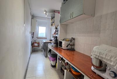 Apartament cu 3 camere semidecomandat în Pantelimon - 4