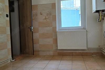 Apartament cu 2 camere parter inalt Freidorf langa Liceul Auto bloc izolat amenajat centrala proprie