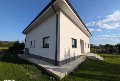 Casă cu 4 camere cu Teren 1400 Mp în Iclod - 18