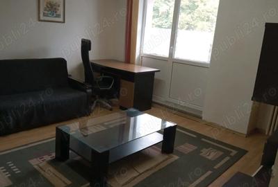 Apartament cu 4 camere decomandat în 1 Mai - 1