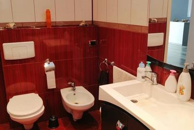 Casă cu 6 camere cu Teren 2255 Mp în Cenad - 9