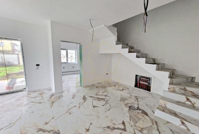 Duplex cu 5 camere cu Canalizare în Moșnița Nouă - 2