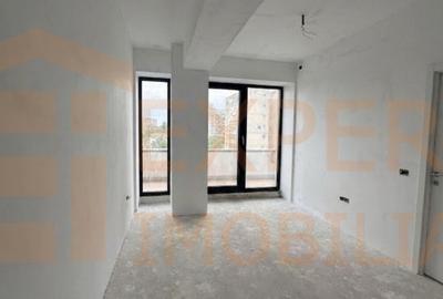 Apartament cu 3 camere semidecomandat în Tomis Nord - 3