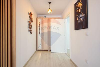 Apartament cu 2 camere decomandat, mobilat în Tractorul - 6