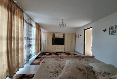 Casă individuală cu 4 camere cu Teren 2700 Mp în Exterior Est - 2
