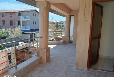 Casă cu 8 camere cu Canalizare în Fundeni - 1