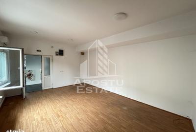 Spațiu comercial, de 24 mp, în Central