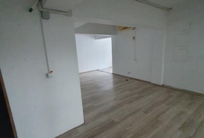 Spațiu industrial, în Tractorul - 3