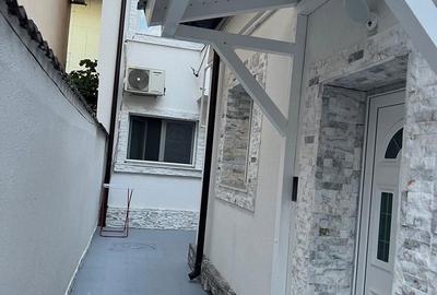 Casă cu 5 camere cu Teren 100 Mp în Domenii - 2