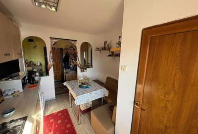 Apartament cu 2 camere decomandat în Carpați 2 - 3