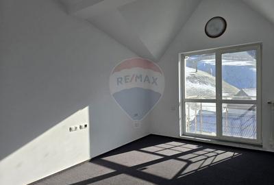 Casă cu Teren 2140 Mp în Moieciu - 2