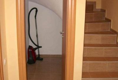 PROPRIETAR VAND/inchiriez vila in cart Irish Park, 5 camere, 3 niv, curte 420 mp - 16