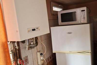 Apartament 2 camere decomandat piața Tractorul - 10