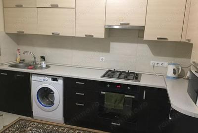 Garsonieră decomandată în Girocului