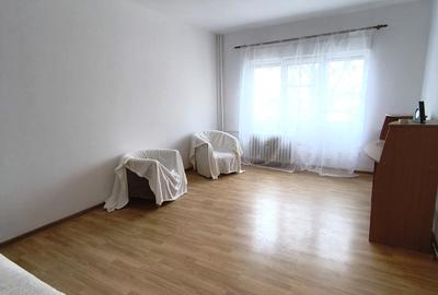 Apartament cu 2 camere decomandat în Berceni - 2
