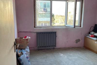 Apartament cu 2 camere decomandat în Alfa - 4