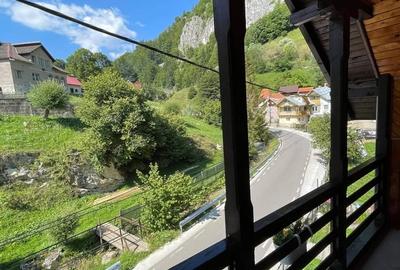 Casă cu 9 camere cu Teren 300 Mp în Central - 4