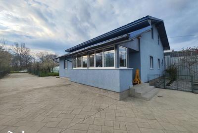 Casă cu 5 camere cu Teren 4000 Mp în Florești - 20