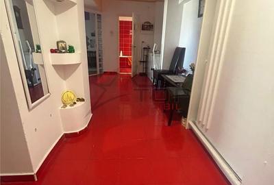 Apartament cu 3 camere decomandat în Dacia - 13