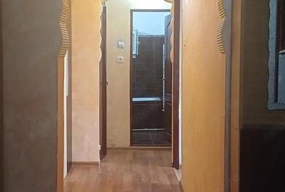 Apartament 3 cam Nae Leonard ,et 2 Apartament 3 cam Nae Leonard ,et 2 - 4