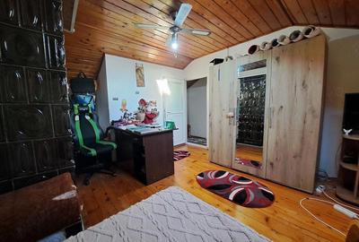 Casă cu 3 camere cu Teren 1115 Mp în Poarta Albă