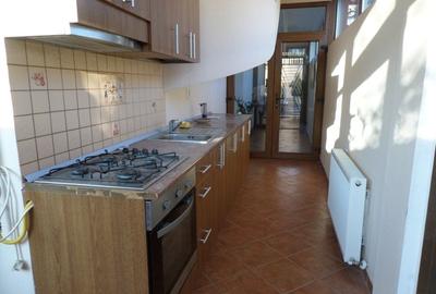 Casă individuală cu 3 camere cu Garaj în Apărătorii Patriei - 5