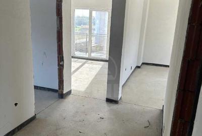 Casa individuala, semifinisata, Lona - 4