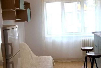 Apartament semidecomandat în Nicolina