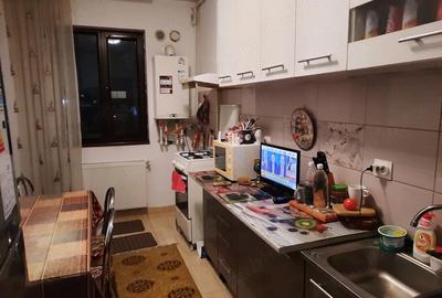 Apartament cu 3 camere decomandat în Roșu - 3