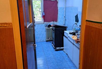 Apartament cu 3 camere decomandat în Vitan - 8