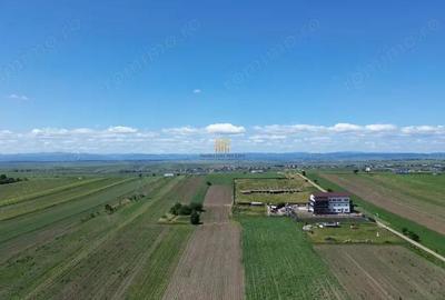 Teren Intravilan 36977 mp E 85 Intrare in Municipiul Suceava! De Vanzare! 0727817187 - 1