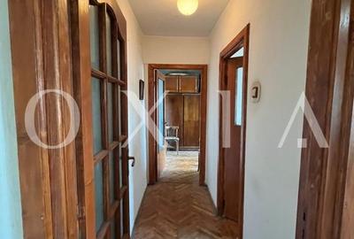 SX533 Dacia, Apartament 3 camere - necesita renovare - 2