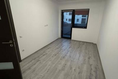 Spațiu comercial, de 40 mp, în Central - 6