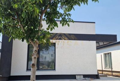 Casă individuală cu 3 camere cu Canalizare în Berceni