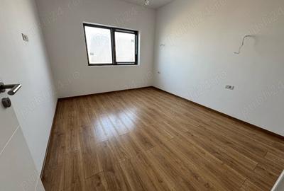Casă cu 4 camere cu Teren 300 Mp în Moșnița Veche - 5