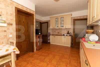 Vila exclusivista, de vanzare, cu 8 camere, 400 mp, zona Peris - 7