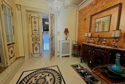 Apartament superb pe doua nivele, renovat integral, in vila, curte proprie, Grad - 7