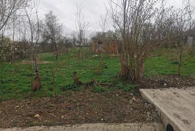 Teren de 1820 mp, în Ghirbom
